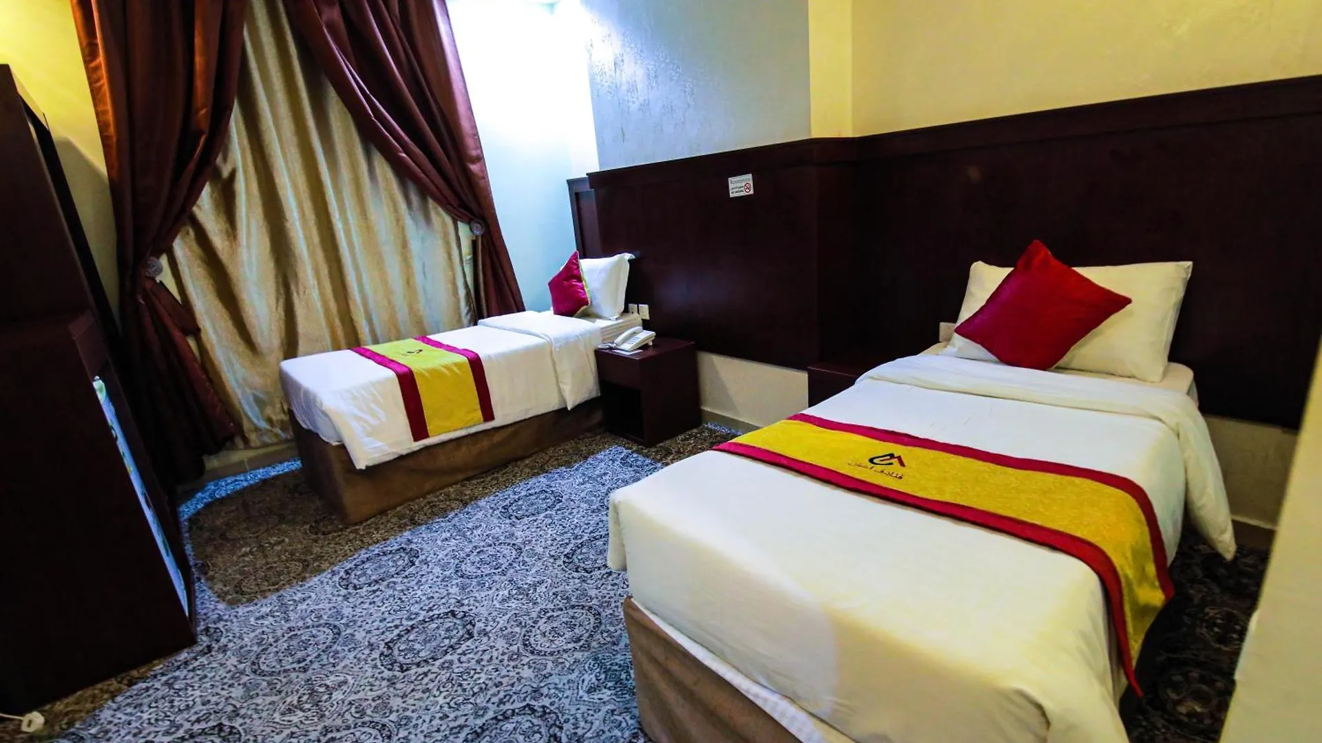 أعيان إن الخليج المسجد القطري Hotel Meca